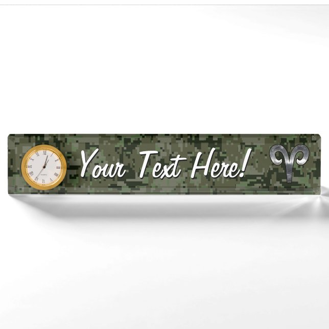 Aries Zodiac Sign on Woodland Style Digital Camo Namensplakette (Vorderseite)