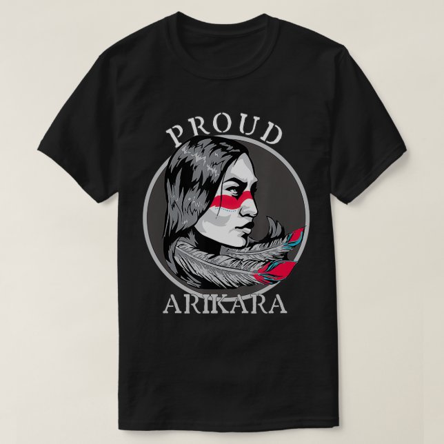Arikara Amerikanische Ureinwohner Tribe Warrior Gi T-Shirt (Design vorne)