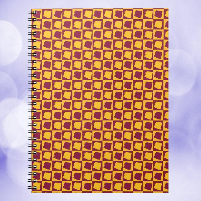 Arizona Checkerboard Maroon Gold Pattern Notizblock (A notebook with a pattern of maroon and gold checkerboard with the US state of Arizona.)