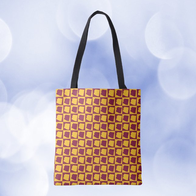 Arizona Checkered Maroon and Gold Pattern Tasche (A tote bag with a maroon and gold pattern featuring the US state of Arizona.)