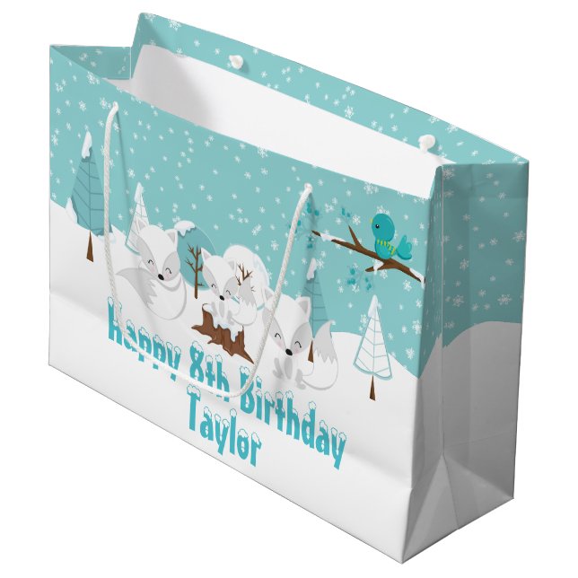 Arktische Füchse Winterwald Happy Birthday Große Große Geschenktüte (Vorderseite Schrägansicht)