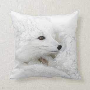 Arktischer Fox im Winter aufgerollt Kissen