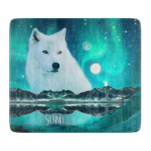 Arktischer Wolf und zauberhafte Nacht mit Nordlich