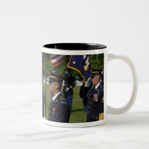 Arlington National Cemetery, Arlington, Zweifarbige Tasse