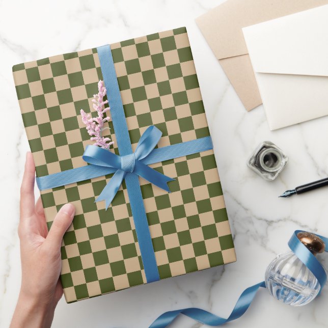 Armee Grün mit Beigem Quadratmuster Geschenkpapier (Schenken)
