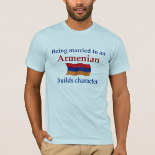 Armenian errichtet Charakter T-Shirt