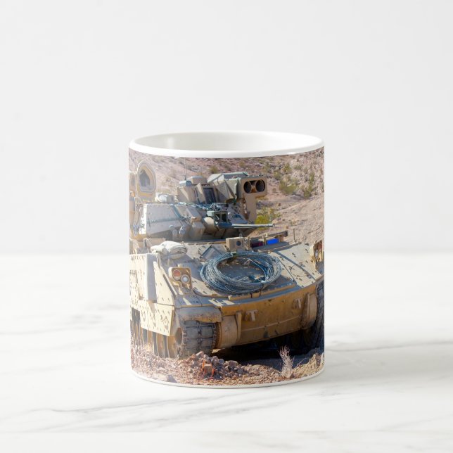 ARMORED PERSONNEL CARRIER - M2 Bradley Kaffeetasse (Mittel)