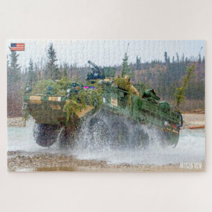 ARMORED PERSONNEL CARRIER - Stryker (20 x 30 Zoll)