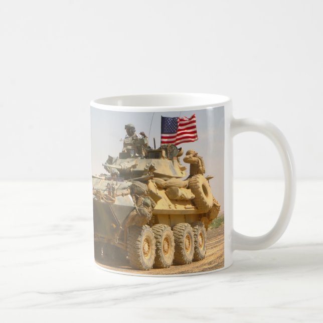 ARMORIERTER PERSONENBEFÖRDERER - LAV-25 KAFFEETASSE (Rechts)