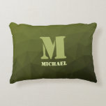 Army Green Oliven geometric mesh muster Monogram Dekokissen<br><div class="desc">Monogram Personalisieren Sie Geschenk für ihn mit Ihrem eigenen Initial und Namen. Army grüne Oliven Gefälle geometrische Mesh Muster. Army grüne Gefälle geometrische Maschenmuster dreiecke ombre. Army green dunkelolivhue für Soldatengeschirr, Camouflage. Es imitiert natürliche militärische Landschaften, Widerstandskraft, Ausdauer, Widerstandskraft. Erdige Untertöne verbinden sich mit der Natur, Erdung. Symbolisiert militärisches Vermächtnis,...</div>