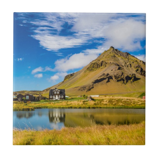 Arnarstapi Amtmansshus und Stapafell, isländisch Fliese (Vorderseite)