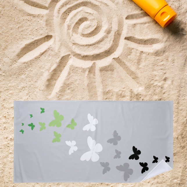 Aromantischer Schmetterlingsweg Strandtuch (Von Creator hochgeladen)