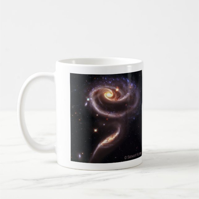 ARP 273 Galaktische Rose mit Rosshaadnebel Tasse (Links)