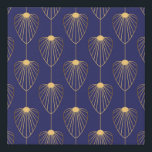 Art Deco goldene Blumen: elegant. Künstlicher Leinwanddruck<br><div class="desc">Elegantes Art-Déco-Muster mit goldenen Blumenmotiven und Fächermotiven auf Mitternachtsblau. Metallische Goldneigung wiederholt Vintage Muster mit Teardrop-Motiven. Lassen Sie sich im Art-Déco-Glanz mit goldenen Motiven in Mitternachtsblau verwöhnen. Die Motive der Goldenen Deko strahlen Eleganz auf einem dunkelblauen Hintergrund aus. kunst, Deko, muster, blumenartig, geometrisch, gold, 20er, Stoff, abstrakt, Mode, Hintergrund, Illustration,...</div>