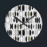 Art Deco Ovals  Runde Wanduhr<br><div class="desc">This clock has an art deco design made of ovals and half ovals in black,  white,  and shades of gray.</div>