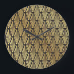Art Deco Palms: Schwarzes Gold. Große Wanduhr<br><div class="desc">Nahtlos schwarz und gold Art Deco Palmenblattmuster Hintergrund Art Deco Palmenblattmuster in Schwarz und Gold. Stilvolle und elegante Dekoration für verschiedene Zwecke. Art-Déco-Blätter in Schwarz und Gold für eine aufwändige Touch. Deko, Muster, abstrakt, Hintergrund, Illustration, Textur, Dekoration, Dekoration, Vintag, Gold, Blatt, Retro, schwarz, nahtlos, geometrisch, Luxus, Einladung, Feder, Stoff, Verzierung...</div>