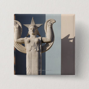 Art Deco Skulptur auf der Staat Messe Texas Button