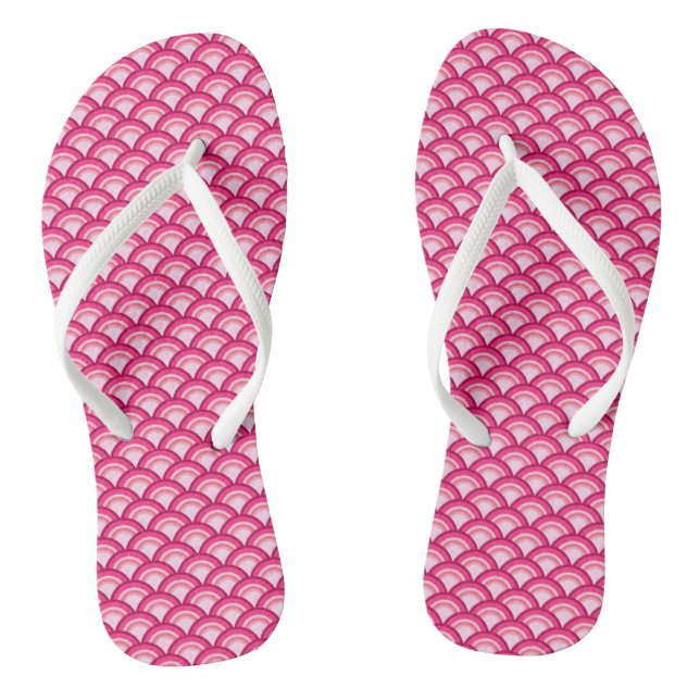 Art Deco Wave Muster, Fuchsia und Pastellrosa Flip Flops (Fußbett)