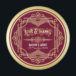 Art Deco Wedding Liebe & Dank Gold Burgundy Gefall Magnet<br><div class="desc">Entwerfen Sie Ihre eigene Art-Déco-Stil, Großes Gatsby-inspiriertes Design mit abstrakten geometrischen Ornamenten und goldfarbenen Mustern mit bordeauxfarbenem Hintergrund. Ein elegantes, elegantes, geschlechtsneutrales Ganzjahresdesign, das sich perfekt für anspruchsvolle Paare eignet, die etwas Anderes gewollt haben als die üblichen femininen, blumigen, pastellfarbenen Hochzeitszeitung-Suiten. Auch für die Retro-Liebhaber, die die jazz-inspirierte Kunstwelt der...</div>