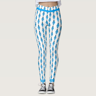 Art Deko Element in hellblauen Leggings