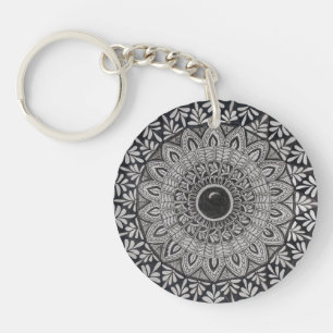 art mandala monochrome sur porte-clés en acrylique