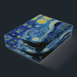 ART - VINCENT VAN GOGH 2 BRIEFBESCHWERER<br><div class="desc">Dieses Design zeigt ein weiteres berühmtes Meisterwerk - Öl auf Leinwand -,  das vom großen niederländischen Maler Vincent Van Gogh (30 März,  1853 - 29 Juli 1890) mit dem Namen "Die Sternennacht" (1889) gemalt wurde. Aus unserer ART-Serie... </div>