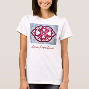 Art vivant de coeur de T-shirt d'amour d'amour