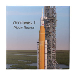 Artemis One Moon Rocket auf Pad Fliese