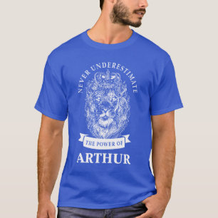 Arthur Geschenk Name Löwe lustig T-Shirt
