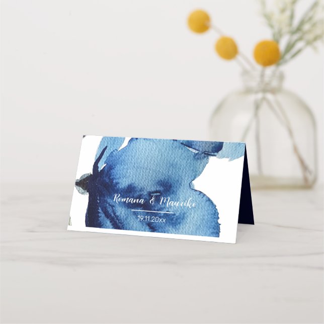 Artistic Indigo Blue Watercolor Floral Platzkarte (Vorderseite)
