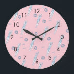 Artistic Snychro Swimming Team Swimmers Pink   Große Wanduhr<br><div class="desc">Featuring cool modern illustration of synchronized women artistic swimmers. Artistic swimmers gift design in a pastel colors. Cool swim team gift. synchronized swimming team gifts, synchronized swimming team coach gift. Artistic swimmers girl team gifts ideas. Artistic swimming home decor, stationery and more, please see more in a collection. Skandi artistic...</div>