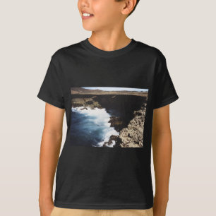 Aruba Ozean kracht auf die Felsen T-Shirt