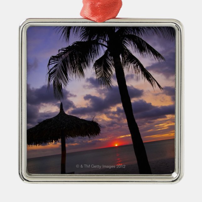 Aruba, Silhouette der Palme und des palapa Silbernes Ornament (Vorne)