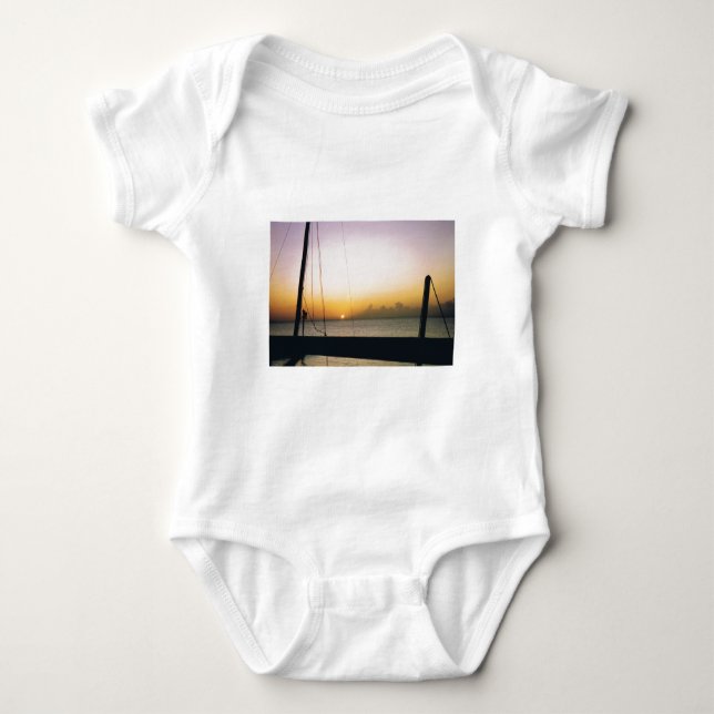 Aruba Sunset Baby Strampler (Vorderseite)