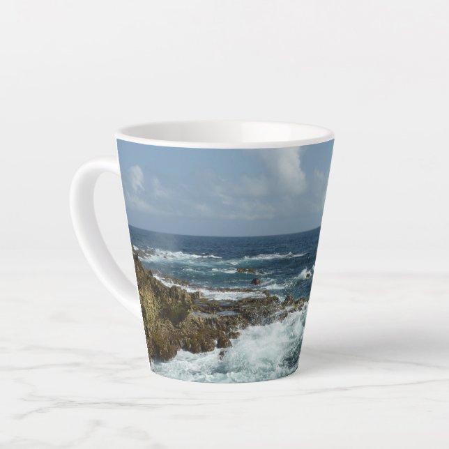 Arubas Felsküste und blauer Ozean Milchtasse (Linke Ecke)