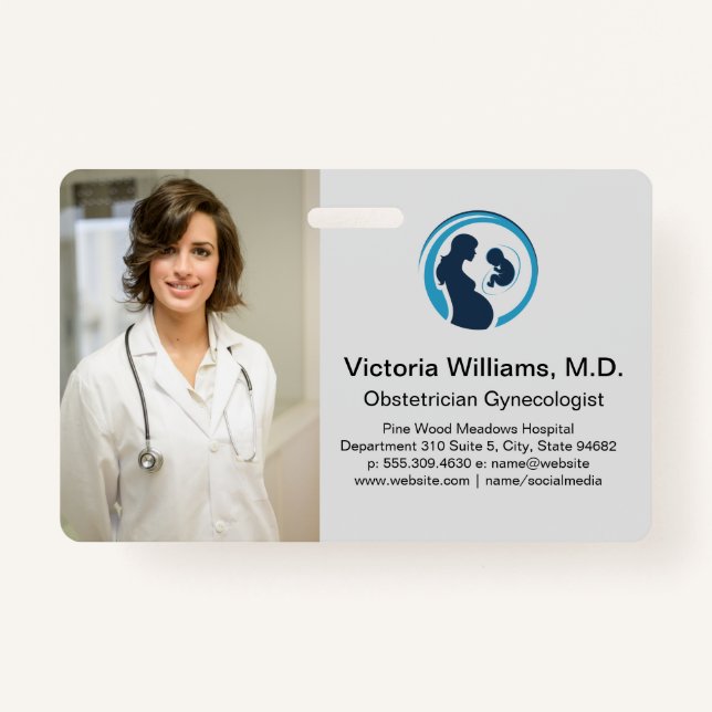 Arzt lächelt | Logo des Obstetrician Gynecologin Ausweis (Vorderseite)