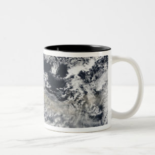 Aschenfeder von Eyjafjallajokull Vulkan Zweifarbige Tasse