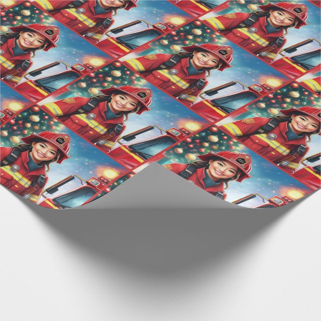 Asiatische Feuerwehrfrau Weihnachten Geschenkpapier (Ecke)