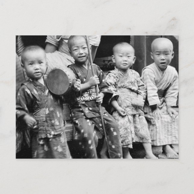 Asiatische Kinder in traditioneller Kleidung (1908 Postkarte (Vorderseite)