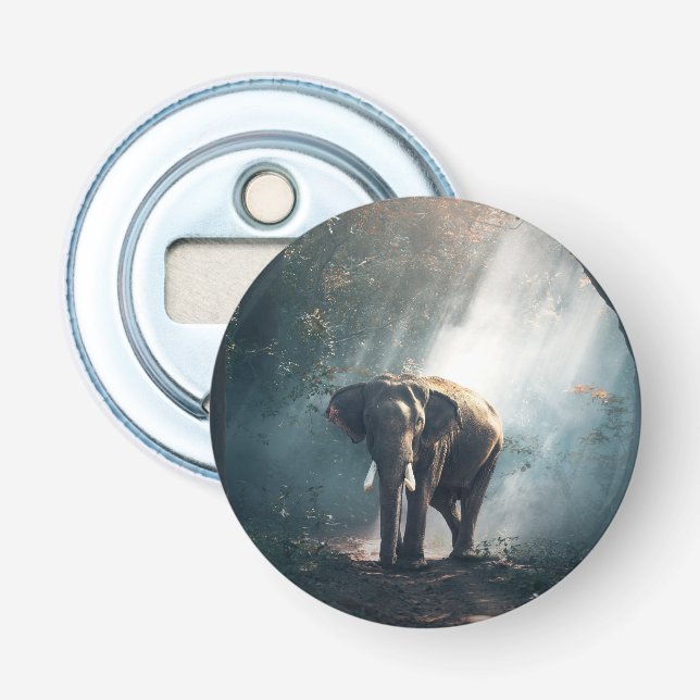 Asiatischer Elefant in einem sonnenbeleuchteten Wa Flaschenöffner (Vorderseite)