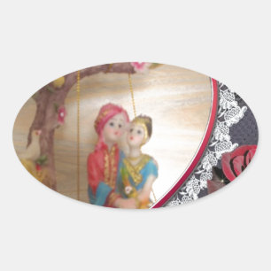 Asiatisches Hochzeitspaar auf Herz-Schwing-Kunstpr Ovaler Aufkleber