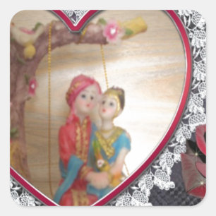 Asiatisches Hochzeitspaar auf Herz-Schwing-Kunstpr Quadratischer Aufkleber