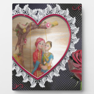 Asiatisches Hochzeitspaar auf Schaukel mit Herz Ku Fotoplatte