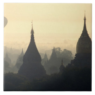 Asien, Burma, (Myanmar), Pagan (Bagan) Heißluft Fliese