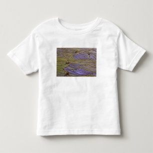 Asien, China, Provinz Yunnan, Yuanyang. Überschwem Kleinkind T-shirt