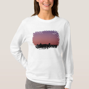 Asien, Indien, Rajasthan, Jaipur. Ein Halbmond T-Shirt