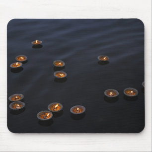 Asien, Indien, Region Varanasi. Opfergaben in der Mousepad