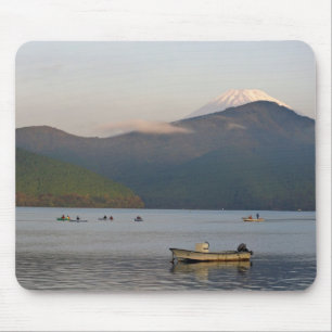 Asien, Japan, Hakone. Frühmorgensansichten des Mt. Mousepad