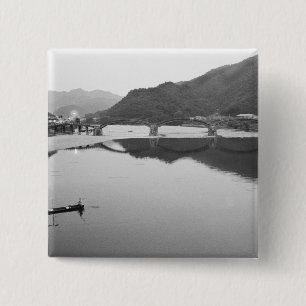 Asien, Japan, Iwakuni. Fischer und historisch Button