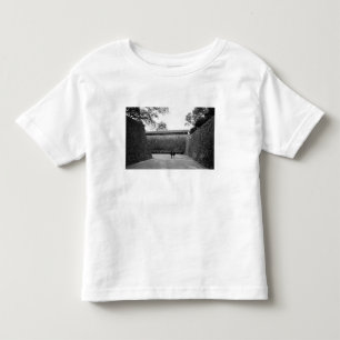 Asien, Japan, Kumamoto. Hauptweg und Graben, Kleinkind T-shirt